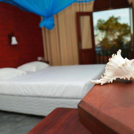 Four Season Guest House Тангалла Экстерьер фото