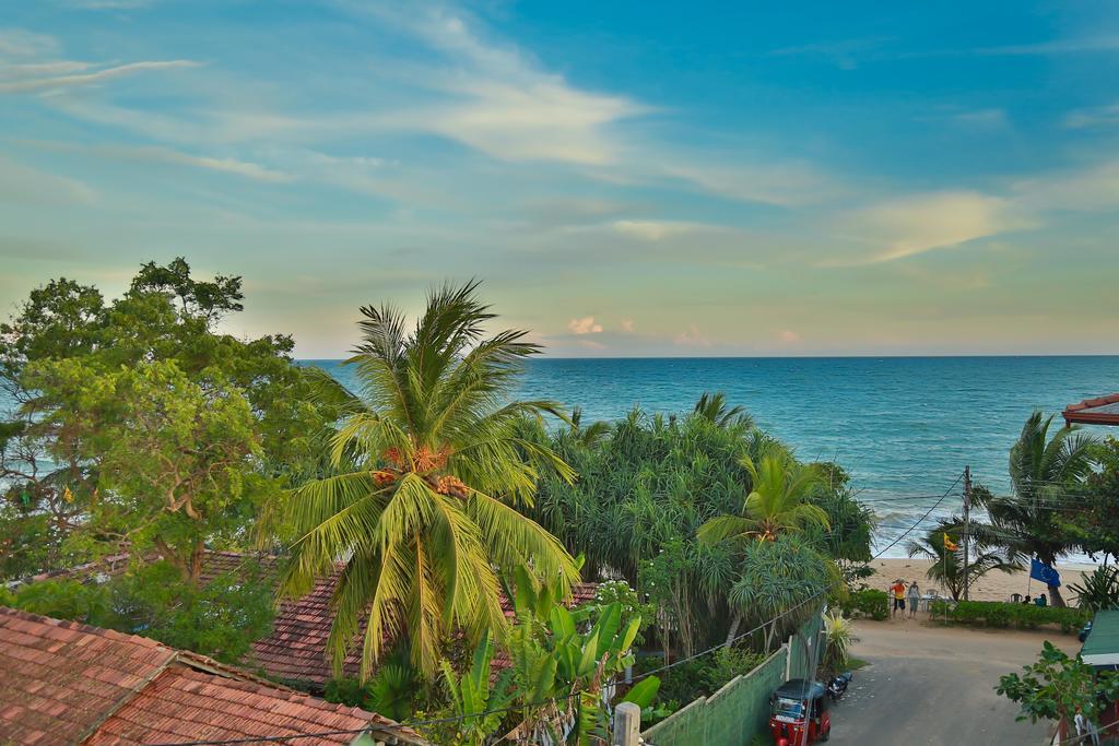 Four Season Guest House Тангалла Экстерьер фото